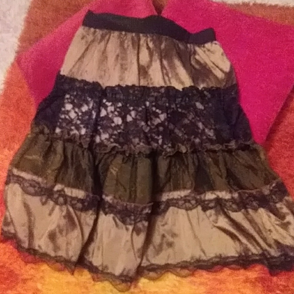 Black and Olive Green Lace Skirt